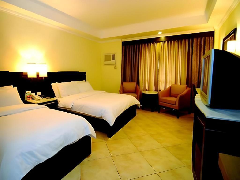 Mo2 Westown Hotel San Juan Bacolod Exterior photo