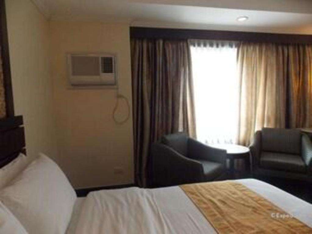 Mo2 Westown Hotel San Juan Bacolod Exterior photo