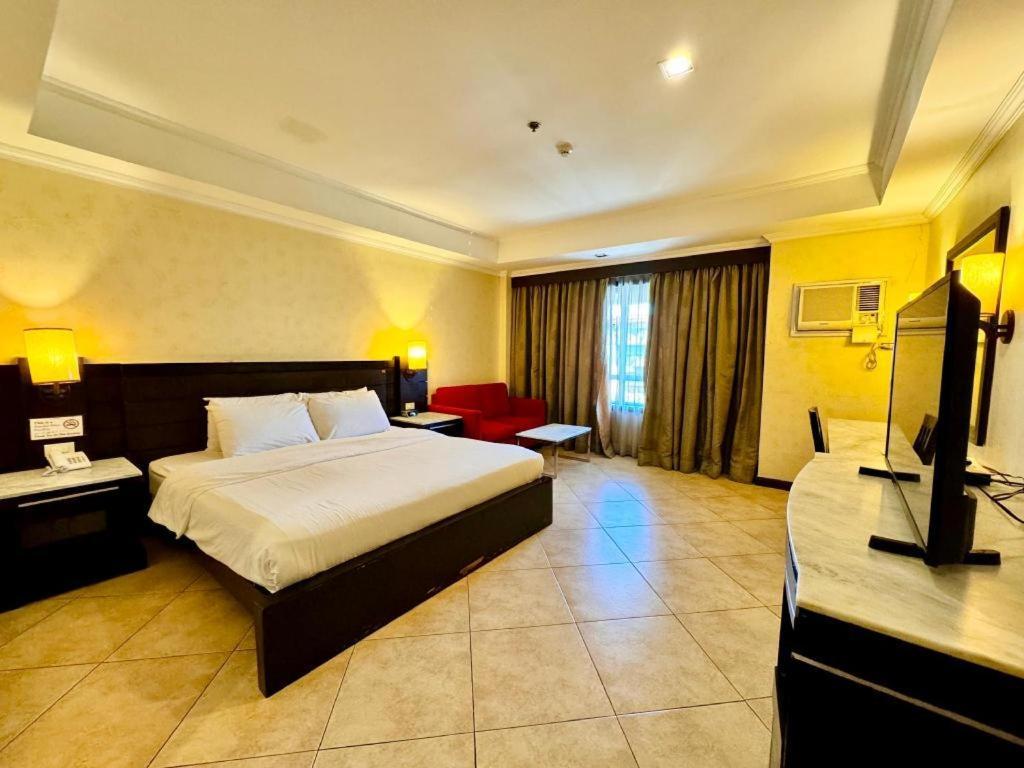 Mo2 Westown Hotel San Juan Bacolod Exterior photo