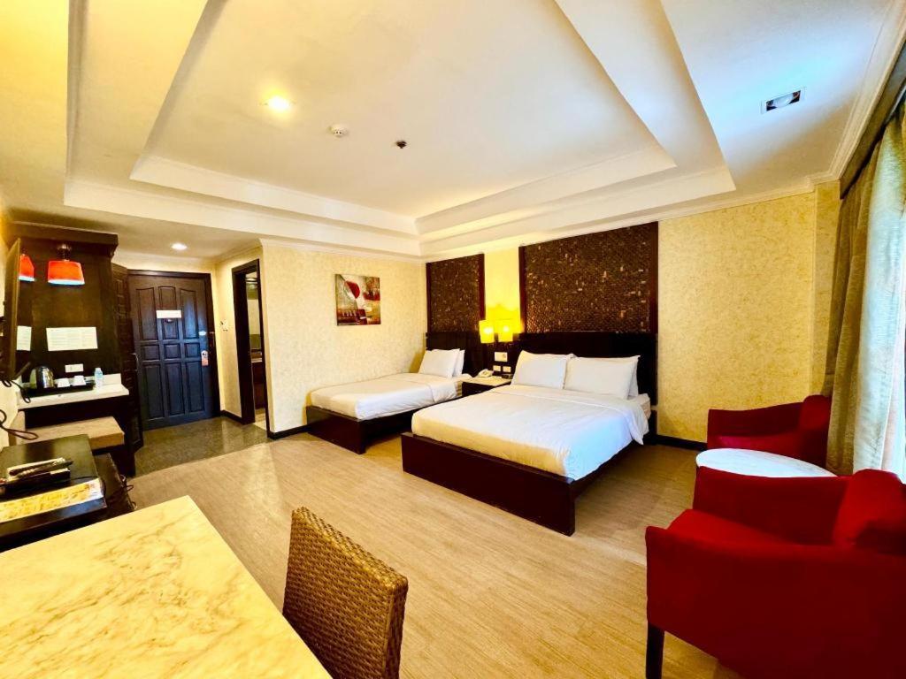 Mo2 Westown Hotel San Juan Bacolod Exterior photo